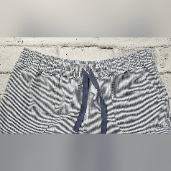 Nicole Miller Pin Stripe Causal Cotton Shorts - Picture 4 of 5